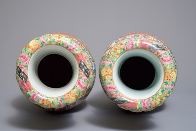 A pair of rare Chinese Canton famille rose vases with phoenix-shaped handles, 19th C.